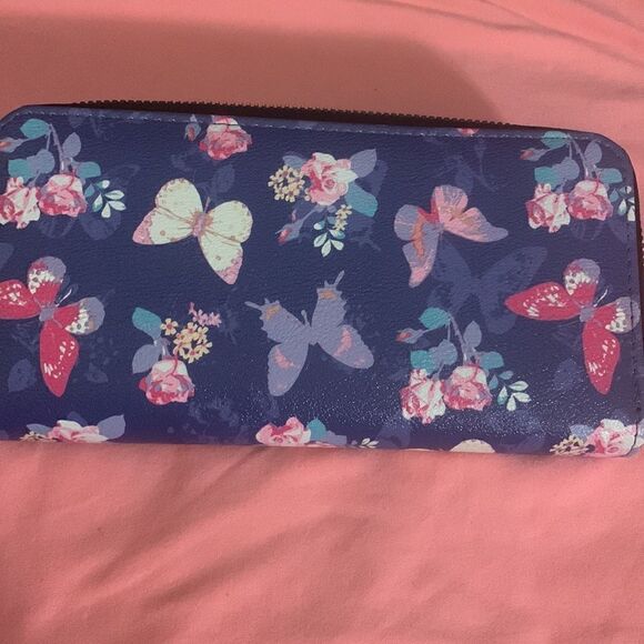 Butterfly Wallet  - Picture 9 of 9